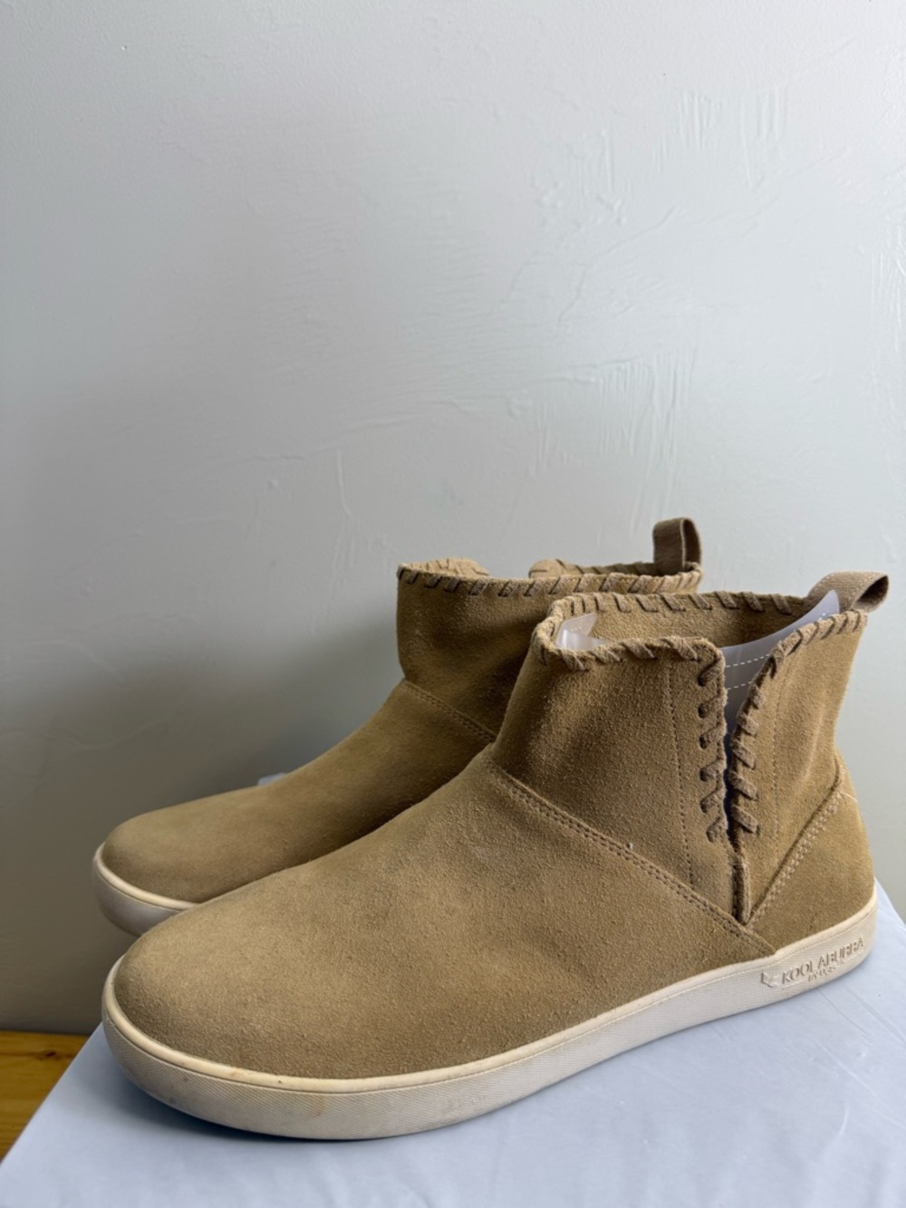 Koolaburra byโ UGG Rylee Boot Women's Tan Brown Fashion Suede Ankle Bootie 11